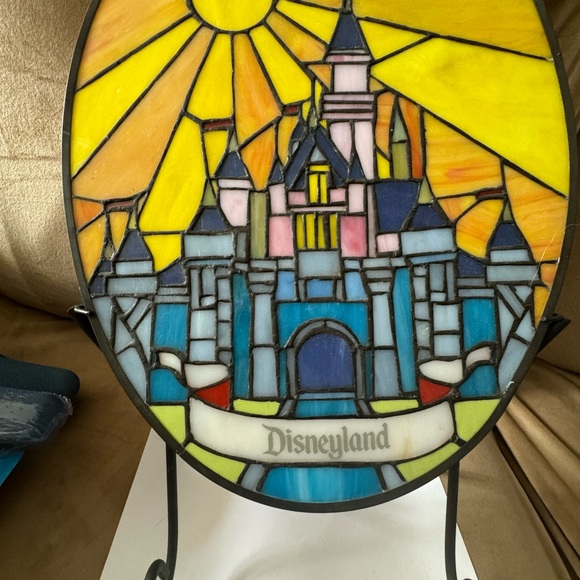 BEAUTIFUL Disneyland stained glass artwork EUC Mint - Picture 4 of 6